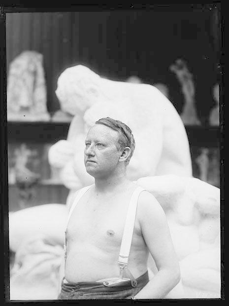 Gustav Vigeland i atelieret på Hammersborg